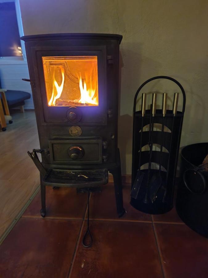 Country house Warm And Cozy Cottage, Great Location
